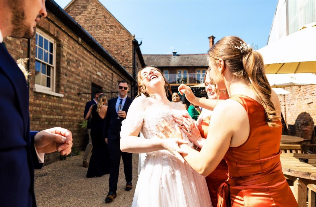 bride and bridemaids