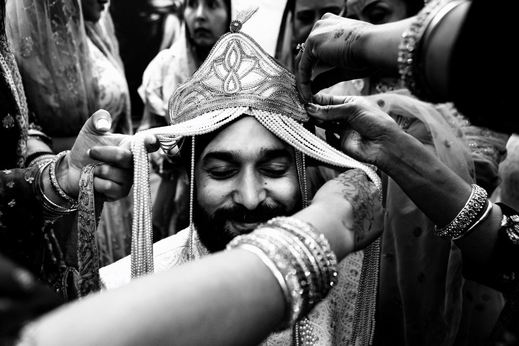 hands and groom